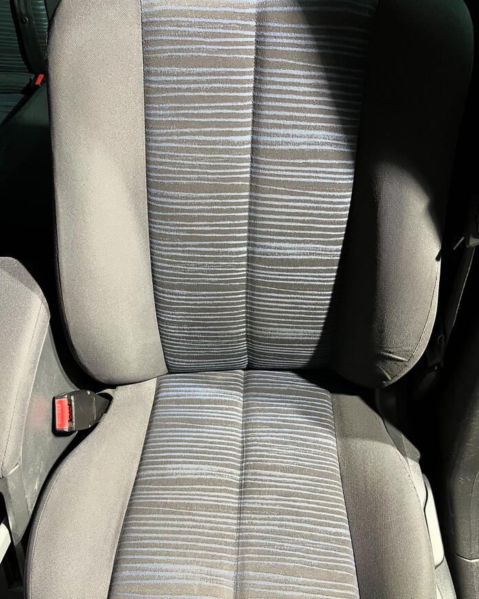 ČIŠTĚNÍ PŘEDNÍHO SEDADLA PO