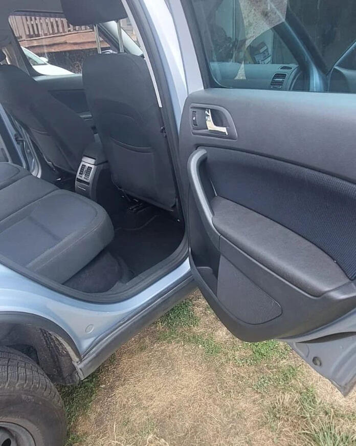 Čištění zadních dveří po